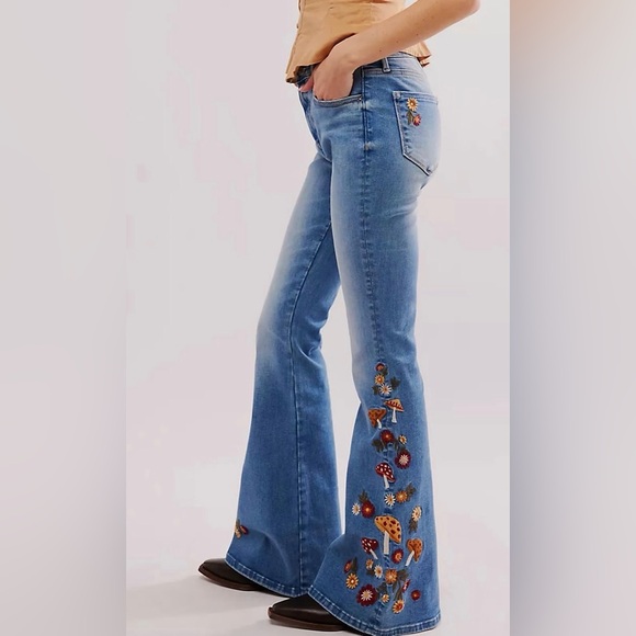 RARE Free People Driftwood Farrah Embroidered Mushroom Flare Jeans 24 /34 - Picture 2 of 10